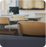Plataformas de aprendizaje digital y software de gestión académica para instituciones educativas.